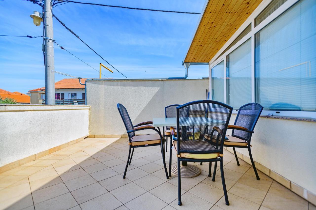 Comfort Holiday Apartment Zadar - With Parking And Balcony Екстериор снимка